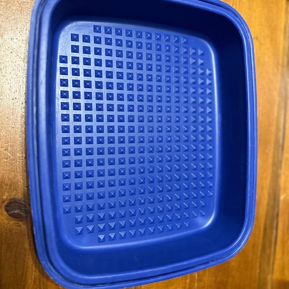 Tupperware Large Season and Serve marinade container - Picture 4 of 4